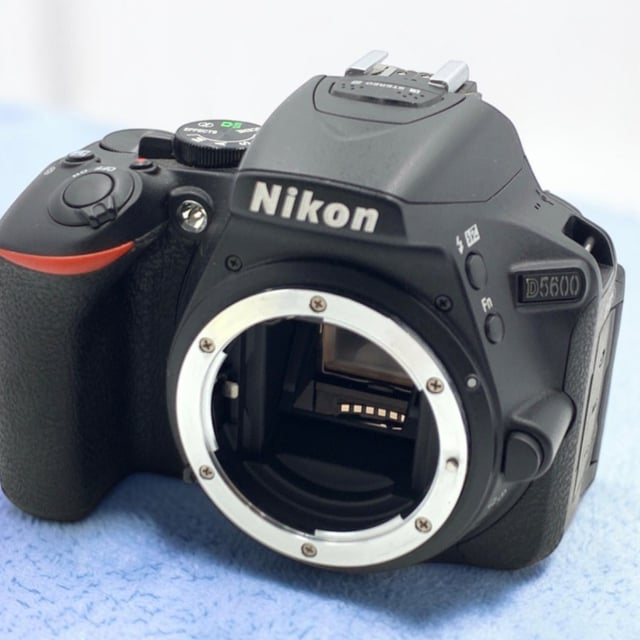 D5600 ボディ