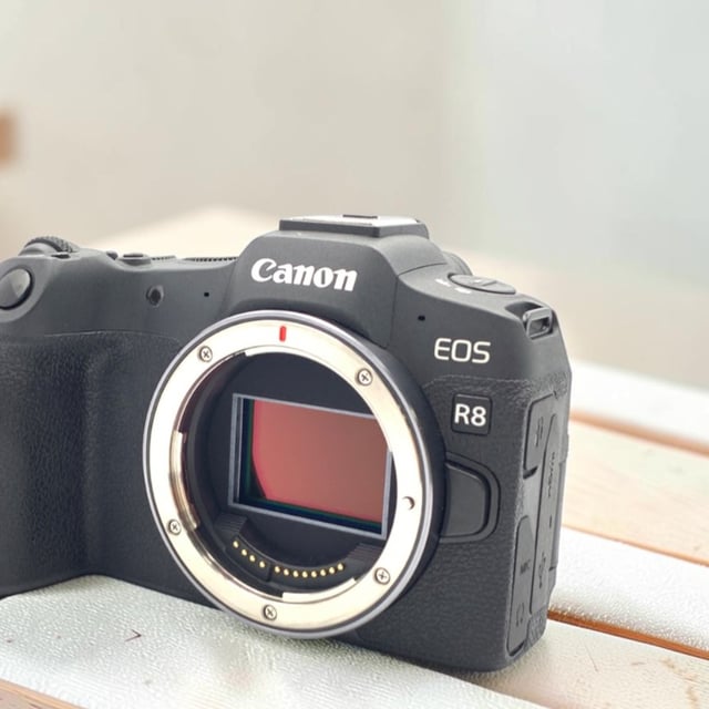 EOS R8 ボディ