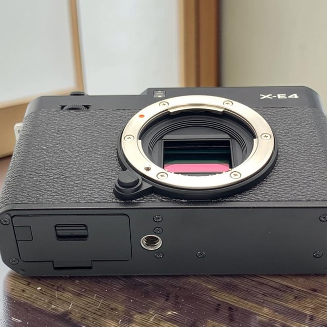 X-E4 ボディ