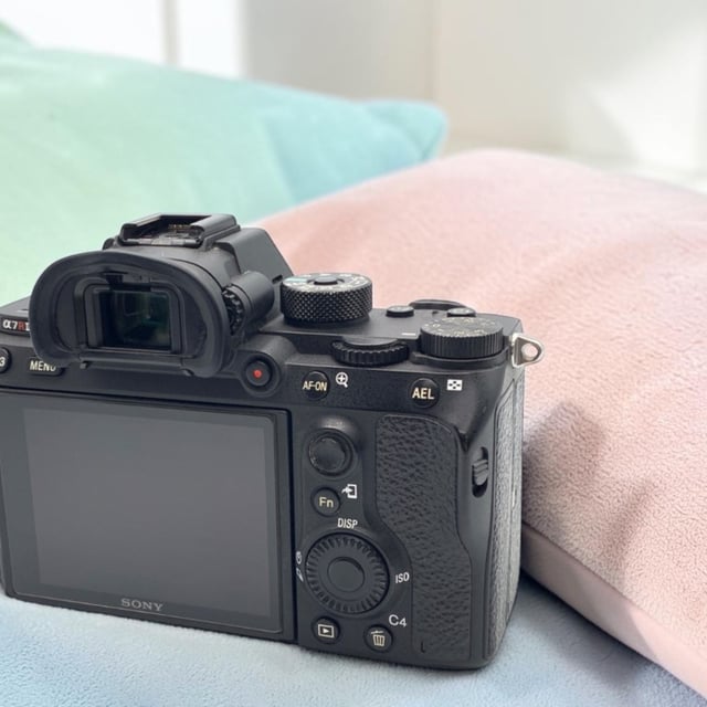 α7R III ILCE-7RM3 ボディ