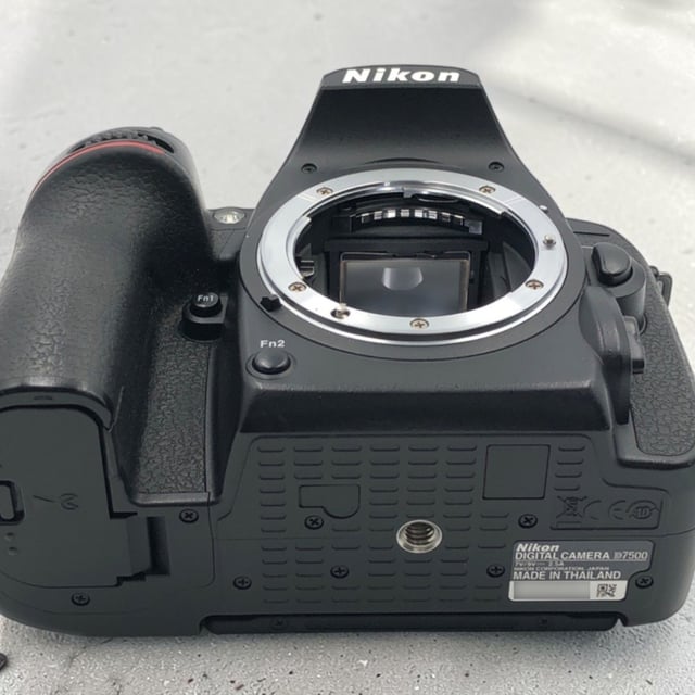 D7500 ボディ