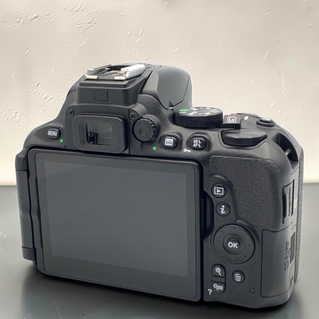 D5600 ボディ