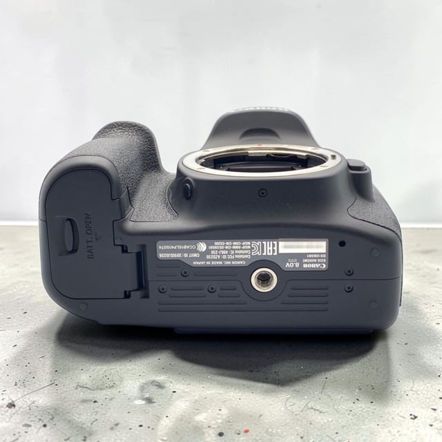 EOS 80D ボディ