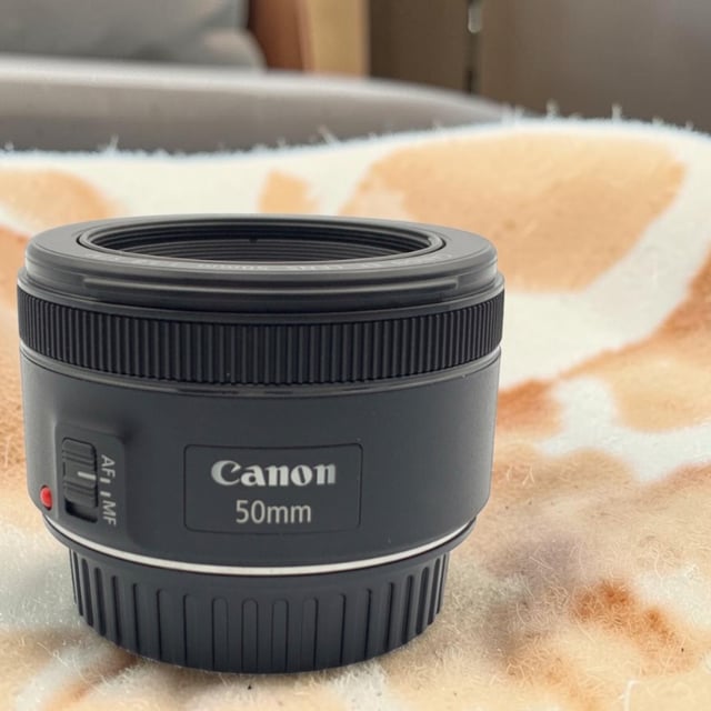 EF 50mm F1.8 STM