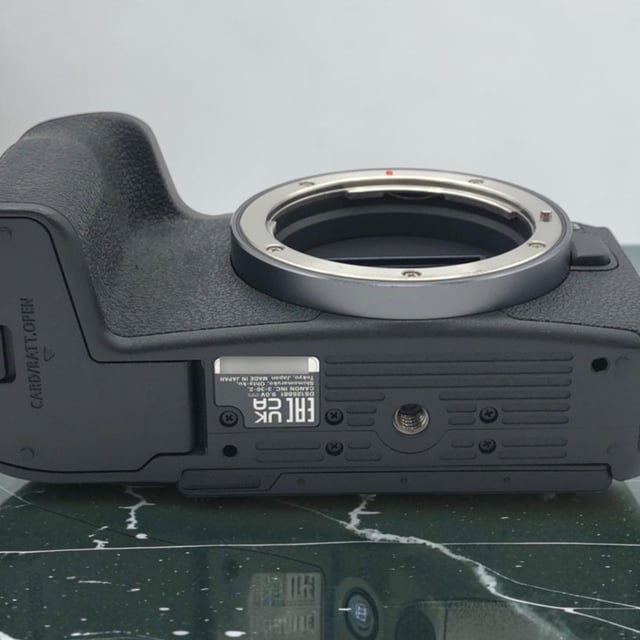 EOS R8 ボディ