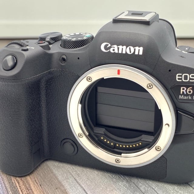 EOS R6 Mark II ボディ