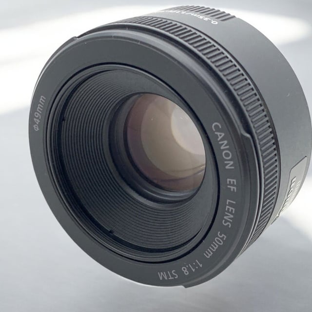 EF 50mm F1.8 STM