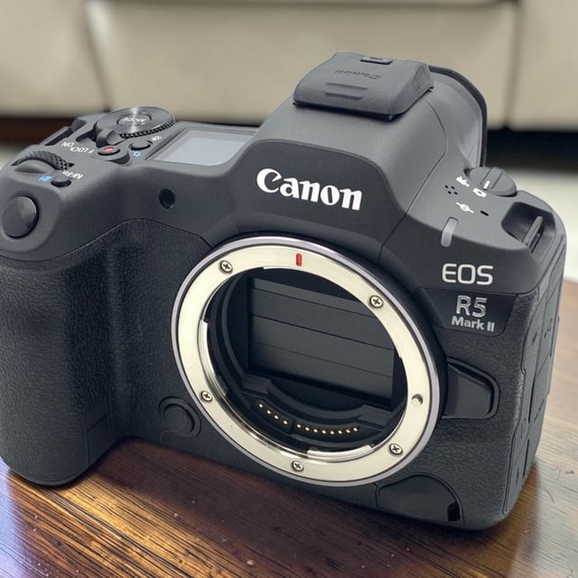 EOS R5 Mark II ボディ
