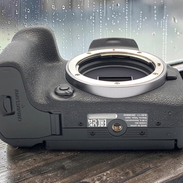 EOS R10 ボディ