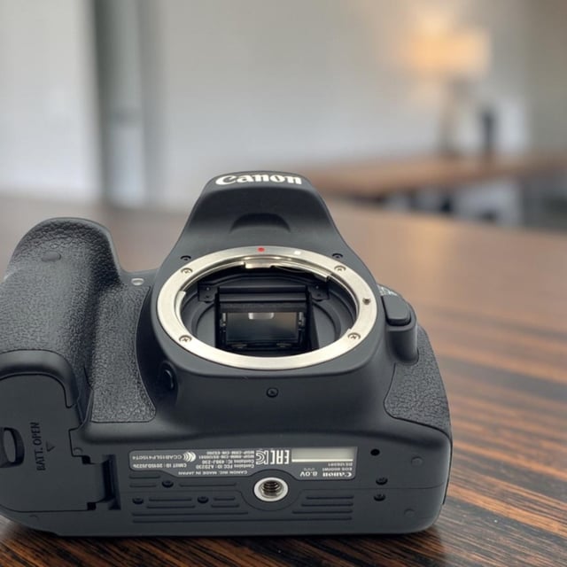 EOS 80D ボディ