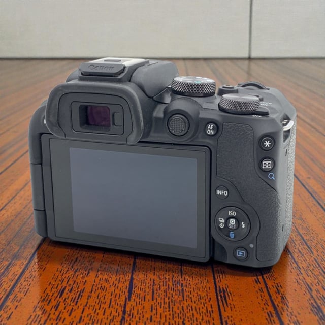 EOS R10 ボディ