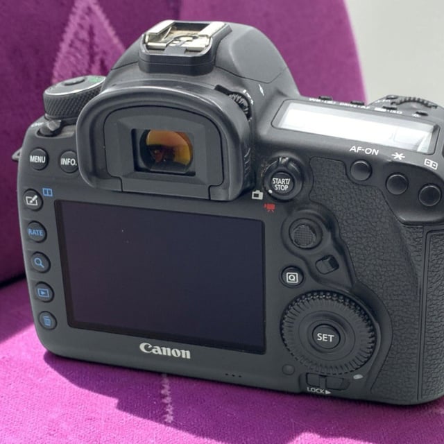 EOS 5D Mark IV ボディ