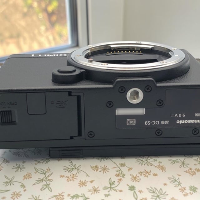 LUMIX S9(DC-S9) ボディ "ジェットブラック"