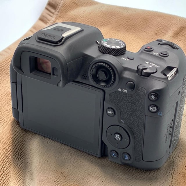 EOS R7 ボディ
