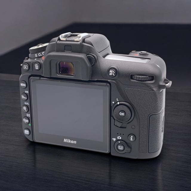 D7500 ボディ