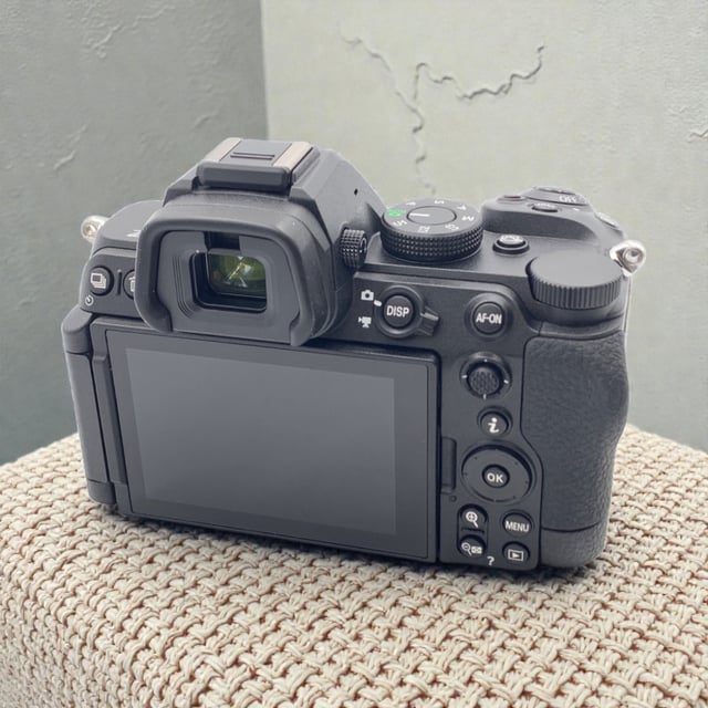 Z5II ボディ