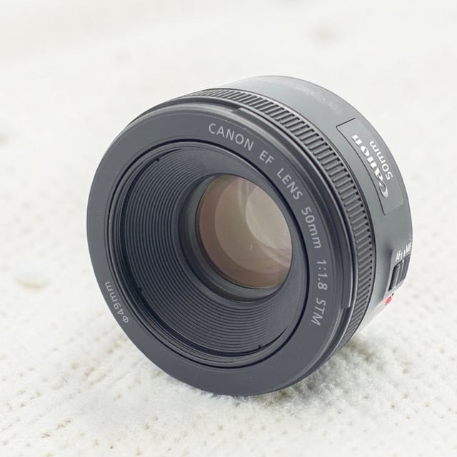 EF 50mm F1.8 STM