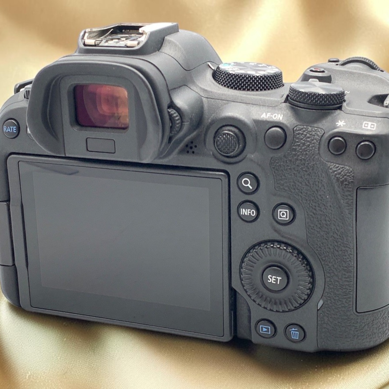 Canon EOS R6 Mark II ボディの新品/中古の在庫一覧 | みんなのカメラ