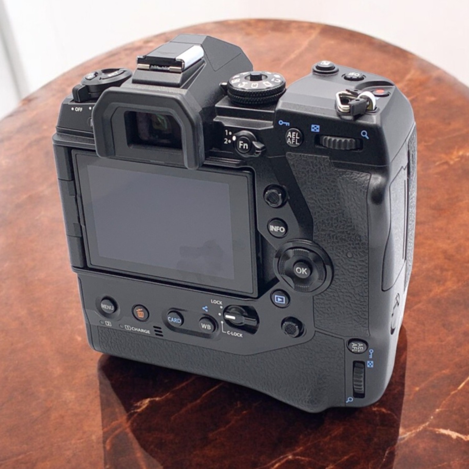 【値下げ不可】未使用品　OLYMPUS OM-D E-M1X ボディ オリンパス オリンパス OM-D E-M1Xが完了商品として販売終了へ - とるなら