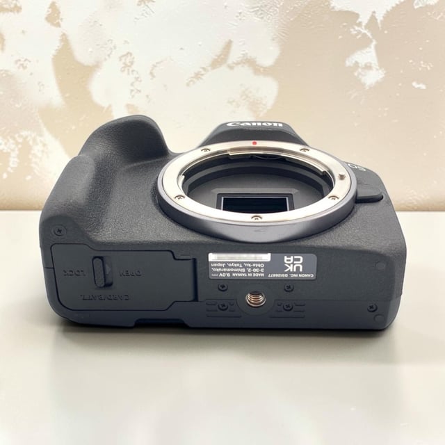 EOS R50 ボディ "ブラック"