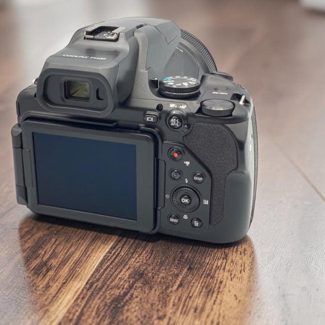 COOLPIX P1100