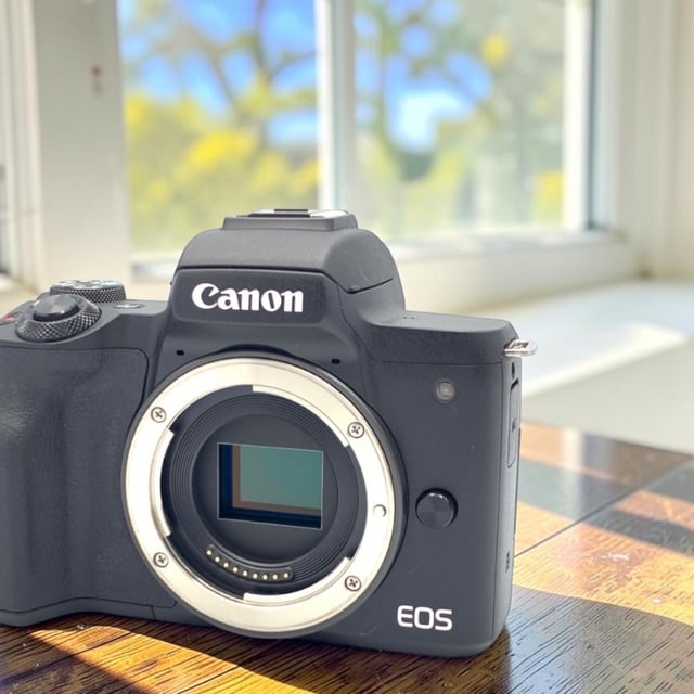 EOS Kiss M ボディ