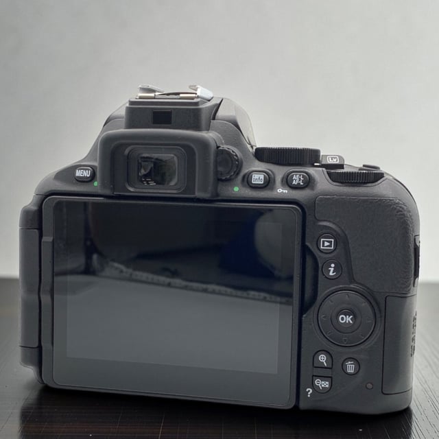 D5600 ボディ