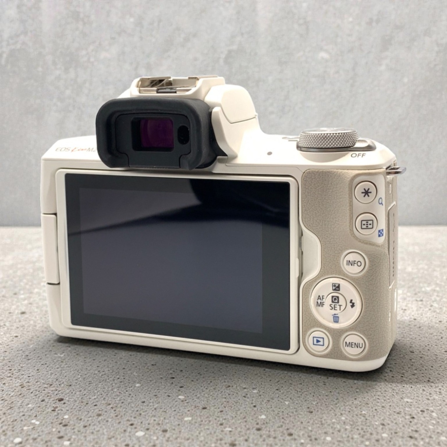 EOS Kiss M2 ボディ 