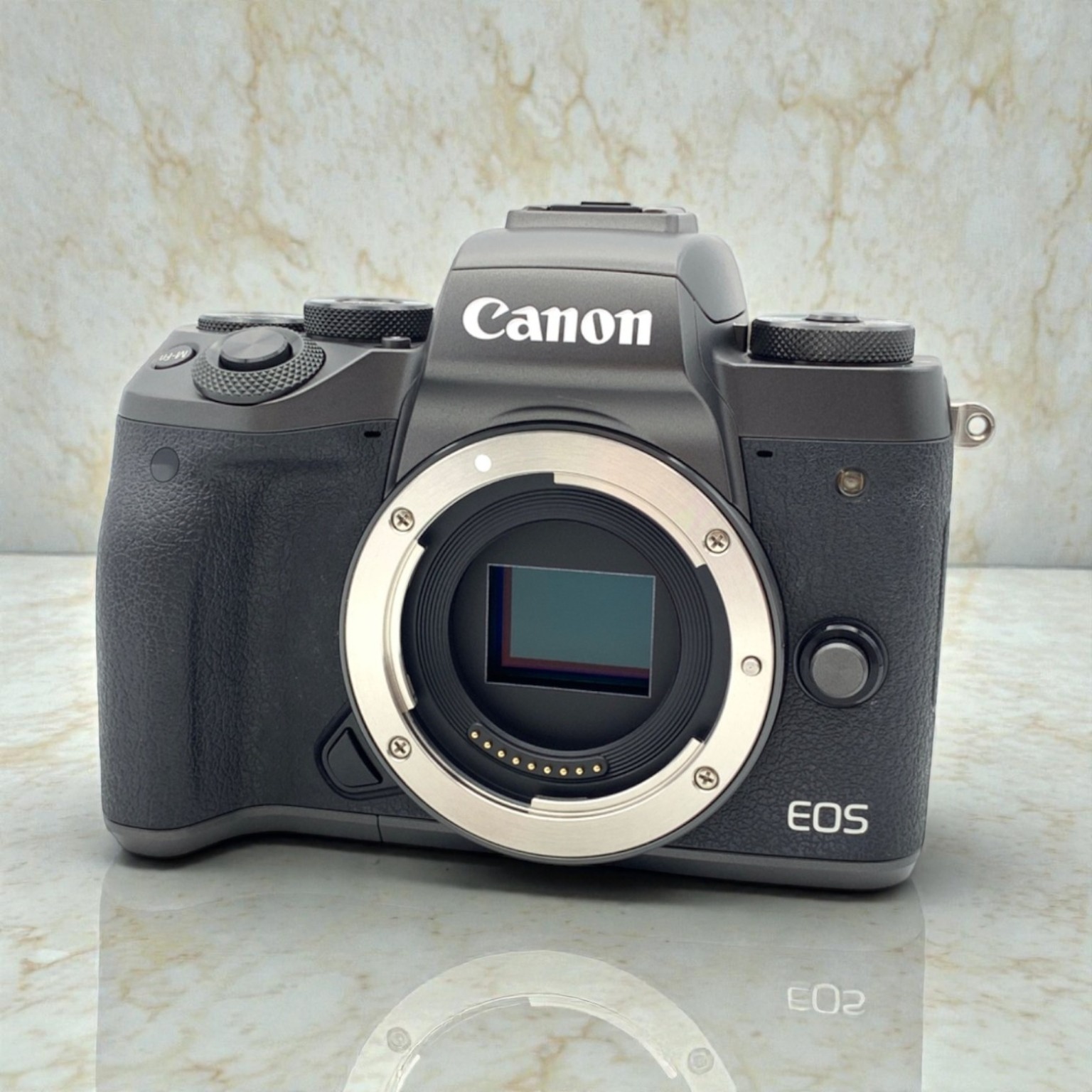 Canon EOS M5 ボディの中古 (美品)・¥45,350 | みんなのカメラ