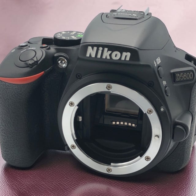 D5600 ボディ