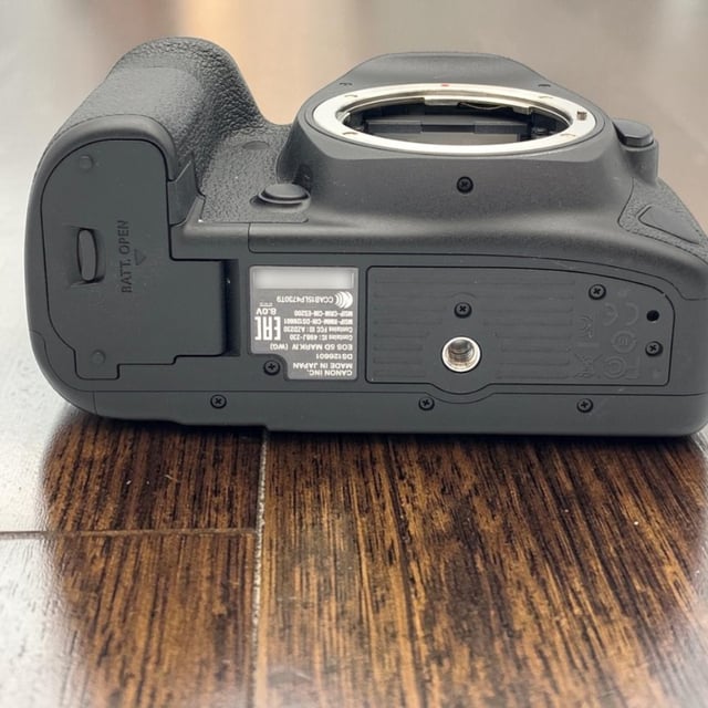 EOS 5D Mark IV ボディ
