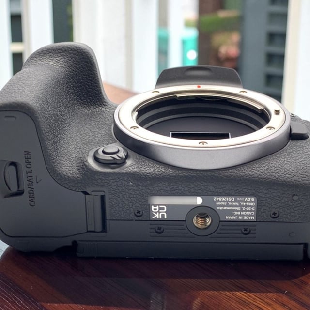 EOS R10 ボディ
