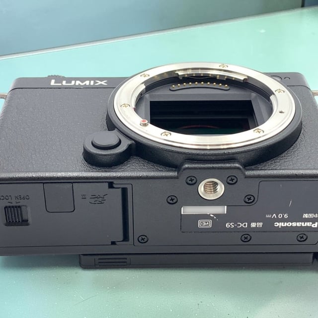 LUMIX S9(DC-S9) ボディ "ジェットブラック"