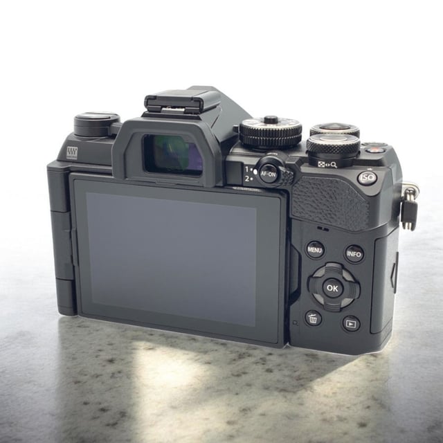 OM-5 Mark II ボディ "ブラック"
