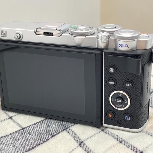 OLYMPUS PEN E-P7 ボディ