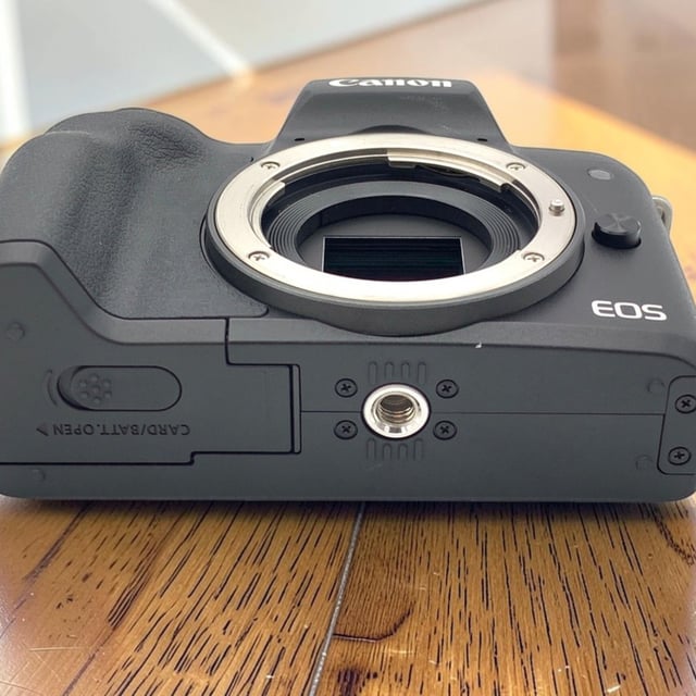 EOS Kiss M ボディ "ブラック"