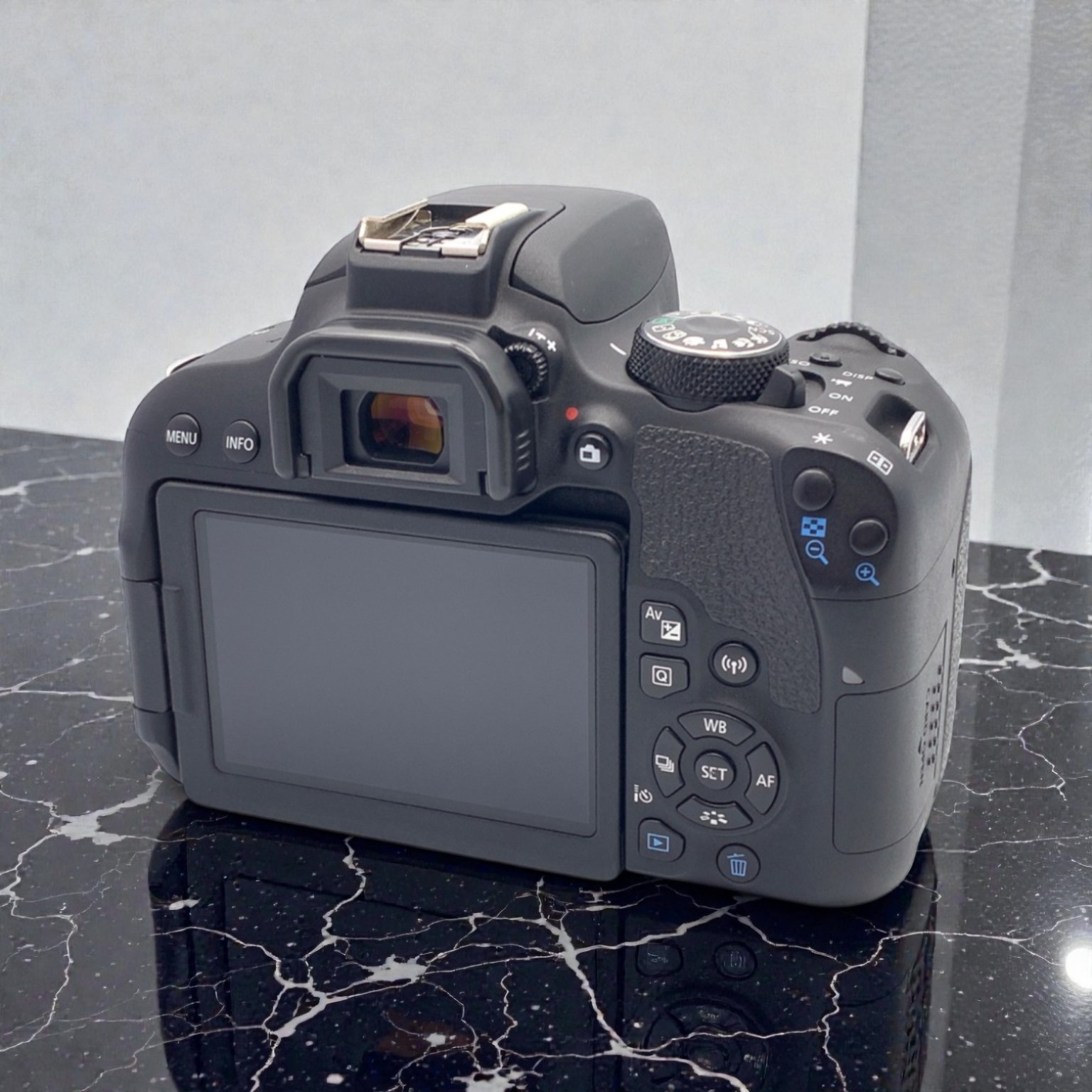 Canon EOS Kiss X9i ボディの中古 (美品)・¥46,110 | みんなのカメラ