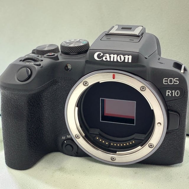 EOS R10 ボディ