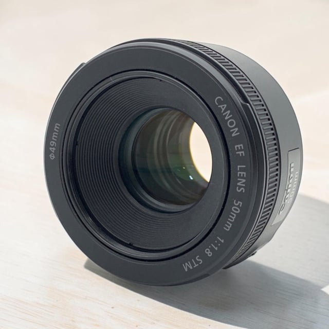 EF 50mm F1.8 STM