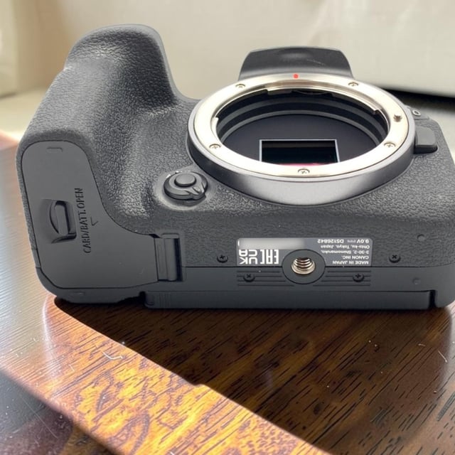 EOS R10 ボディ