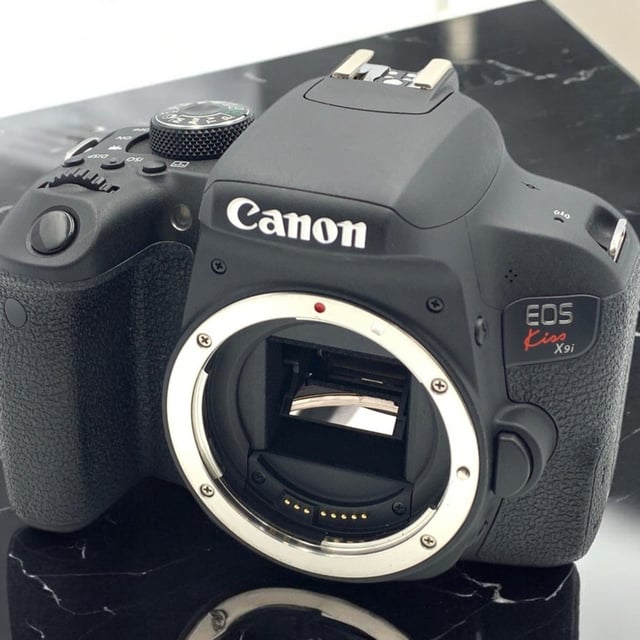 EOS Kiss X9i ボディ