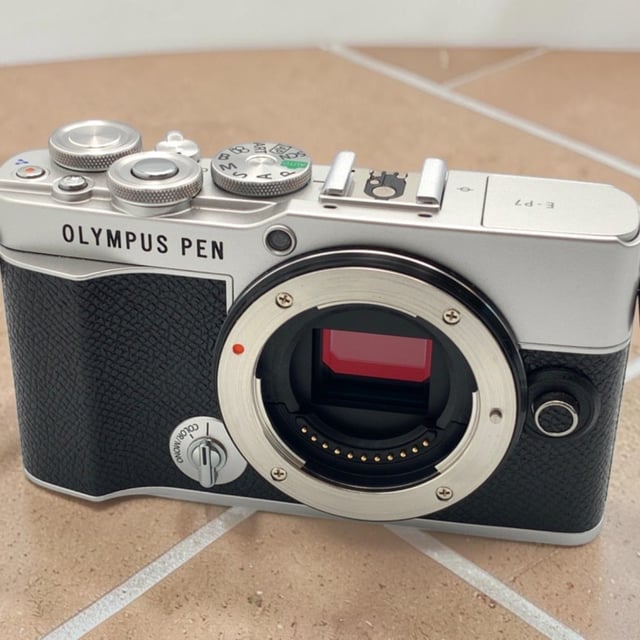 OLYMPUS PEN E-P7 ボディ