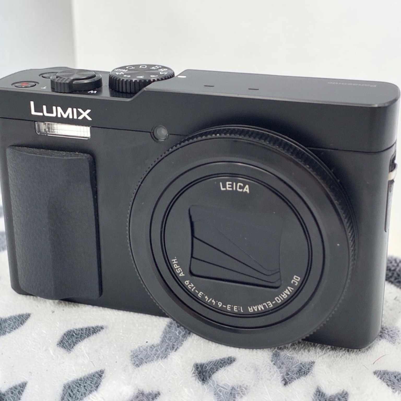 パナソニック LUMIX TZ99(DC-TZ99) 