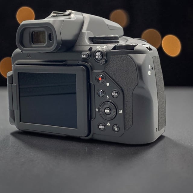 COOLPIX P1100