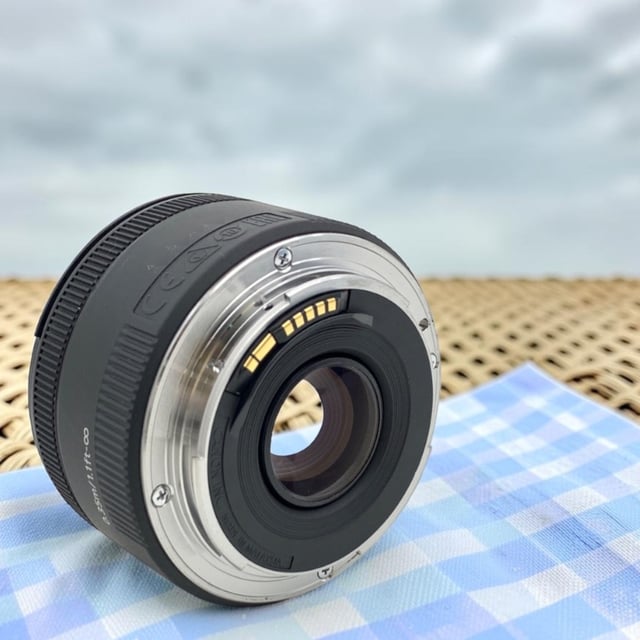 EF 50mm F1.8 STM