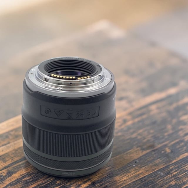RF45mm F1.2 STM