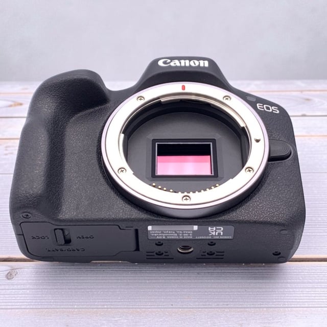 EOS R50 ボディ "ブラック"