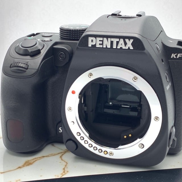 PENTAX KF ボディ "ブラック"