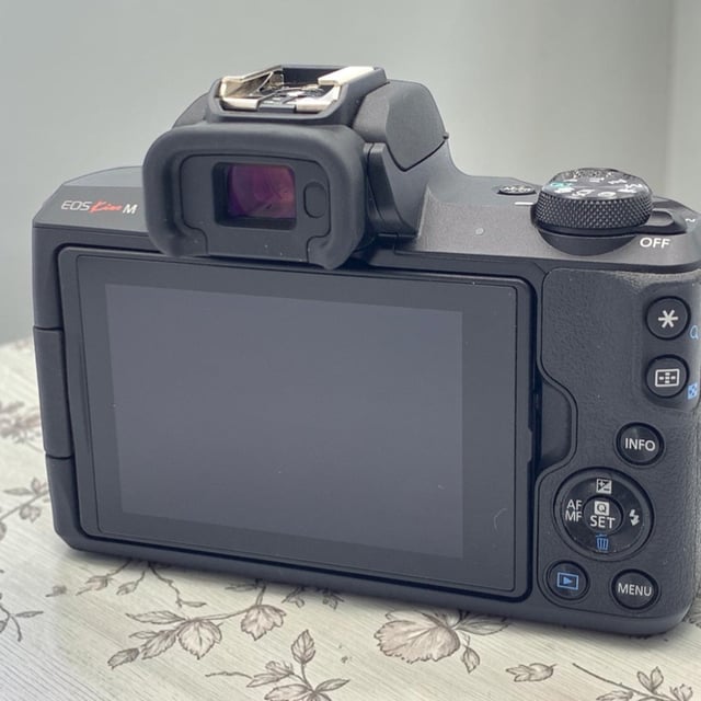 EOS Kiss M ボディ "ブラック"