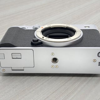 X-E5 ボディ "シルバー"